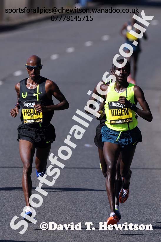 Mo Farah, Mike KIgan and Thomas Ayeko break away in the mens 2014 BUPA Great North Run. Photo: David T. Hewitson/Sports for All Pics